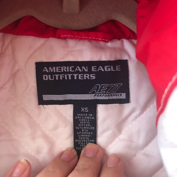 Red ski jacket - Picture 2 of 8